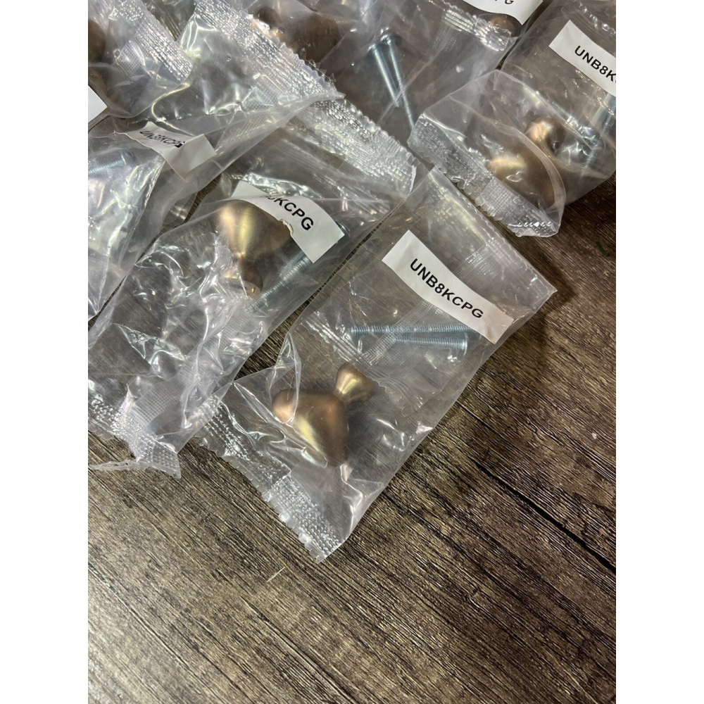 Classic Oval 1 1/4” Knob Champagne Gold Finish (set of 5) UNB8KCPG